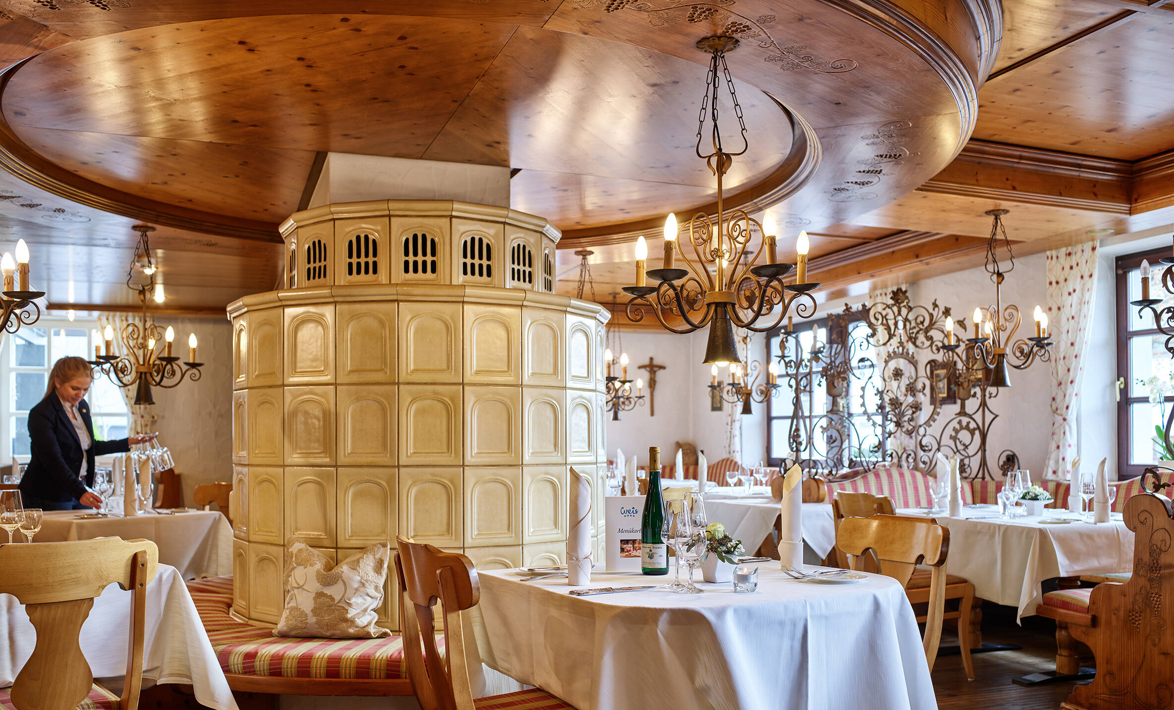 Weinstube im 4-Sterne Weinhotel Weis im Ruwertal bei Trier