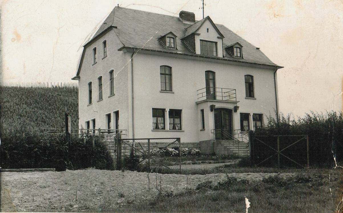 Entstehung des heutigen 4-Sterne Hotels Weis in Mertesdorf