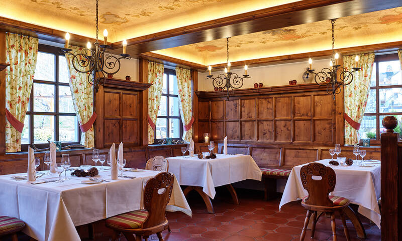Urlaub im Weinhotel Weis – gemütliche Stunden in der Weinstube mit anschließender Weinprobe